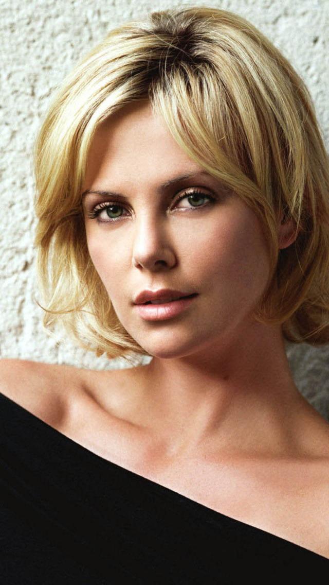 Charlize Theron - The iPhone Wallpapers