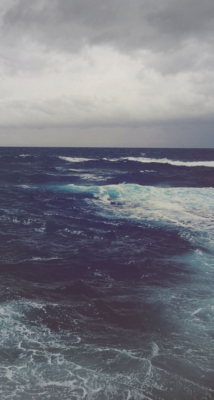 Dark ocean - The iPhone Wallpapers