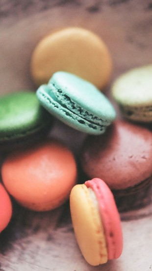 Colourful tasty macaroons