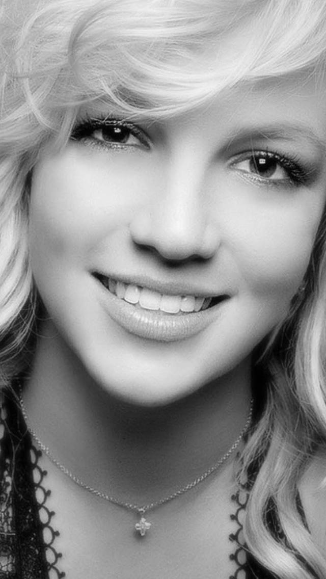 Britney Spears - The iPhone Wallpapers